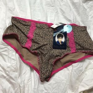 Leopard Delta Burke Panties 8 (1x)